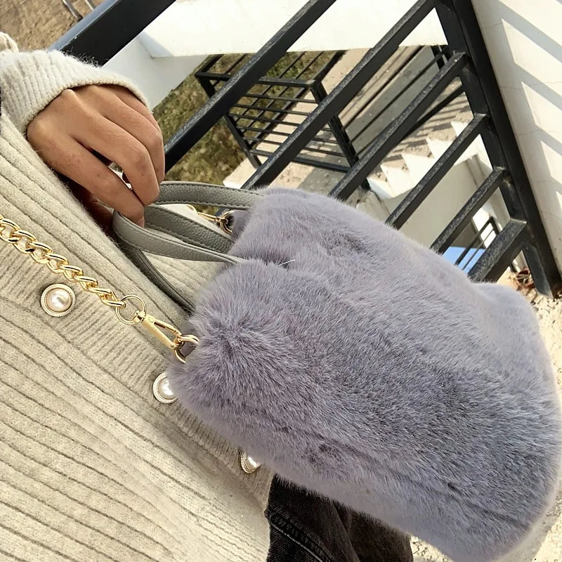 mini fur purse small faux fur handbag for women chain strap bags furry fuzzy bags cute fur bags